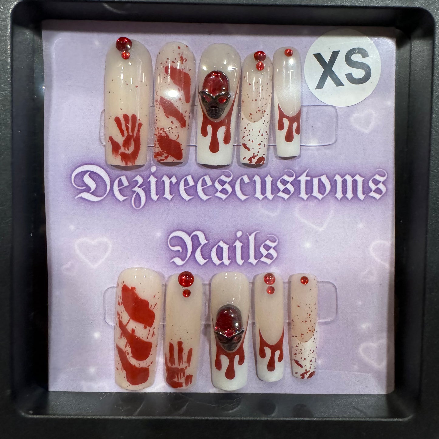 Bloody hand press on nails size XS